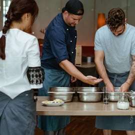 Vienne : cours de cuisine et dégustation d'escalopes
