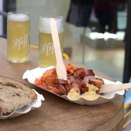 Vienne : visite des stands de saucisses de Vienne avec dégustations