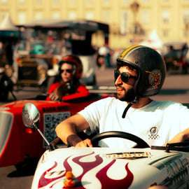Vienne : visite touristique en Hotrod