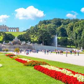 Vienne : Visite du château de Schonbrunn et de ses jardins en coupe-file