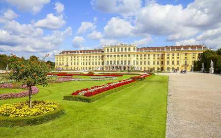 Vienne : Visite du château de Schönbrunn et de ses jardins en coupe-file