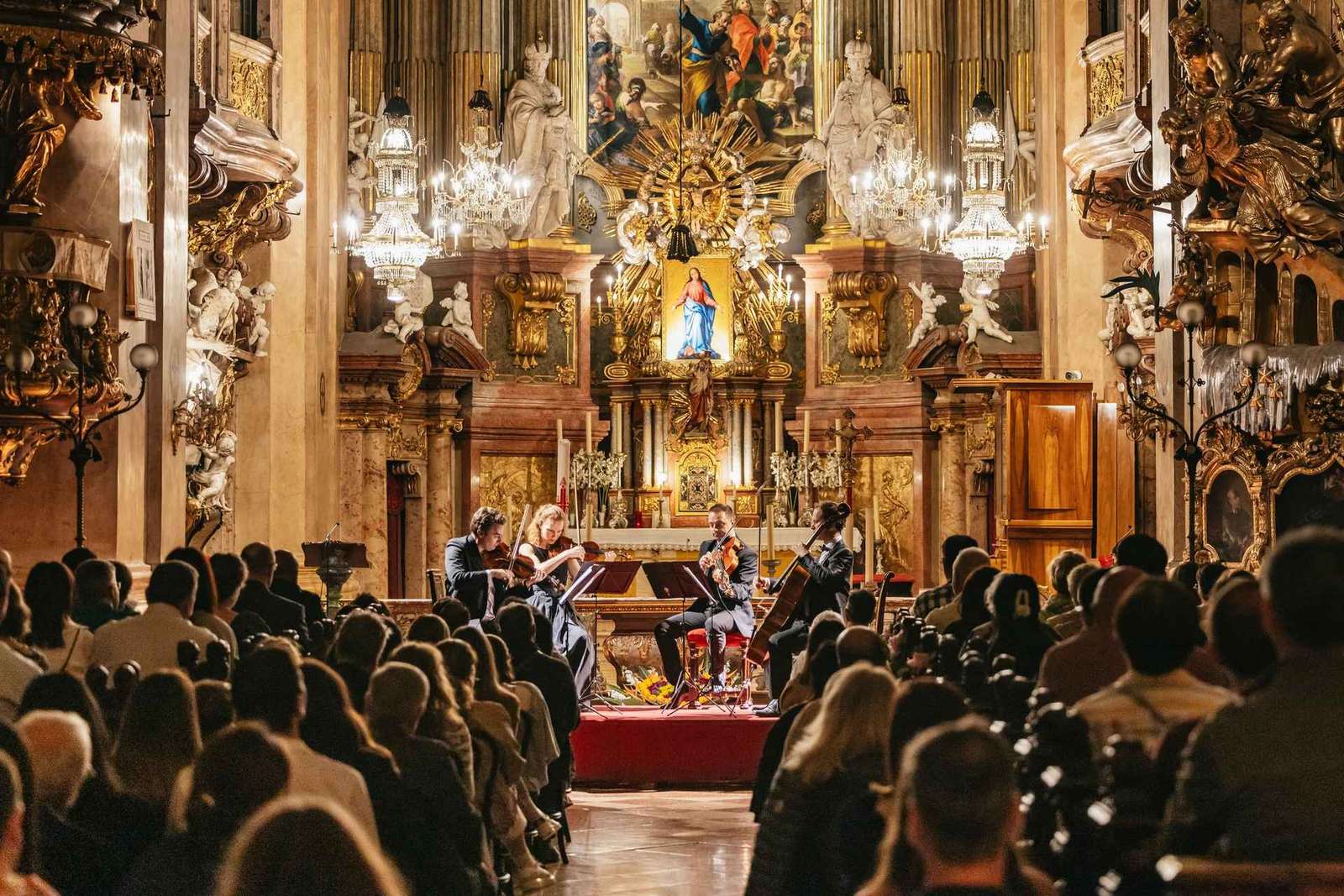 Vienne : ensemble classique dans l’église Saint-Pierre