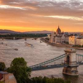 Excursions d'une journée au départ de Vienne : Bratislava et Budapest avec un guide