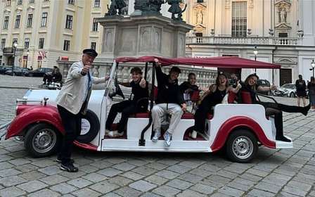 Vienne : Visite touristique de la vieille ville dans une voiture électrique d'époque