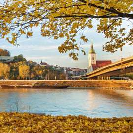 De Vienne à Bratislava, Devín et Hainburg – Visite guidée