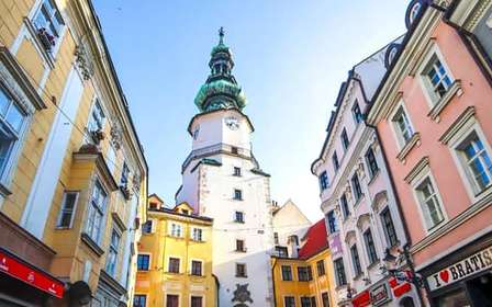 Vienne : visite guidée de Bratislava et du château de Devín via Hainburg