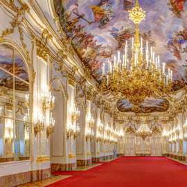 Vienne : visite du château de Schönbrunn en soirée, dîner et concert