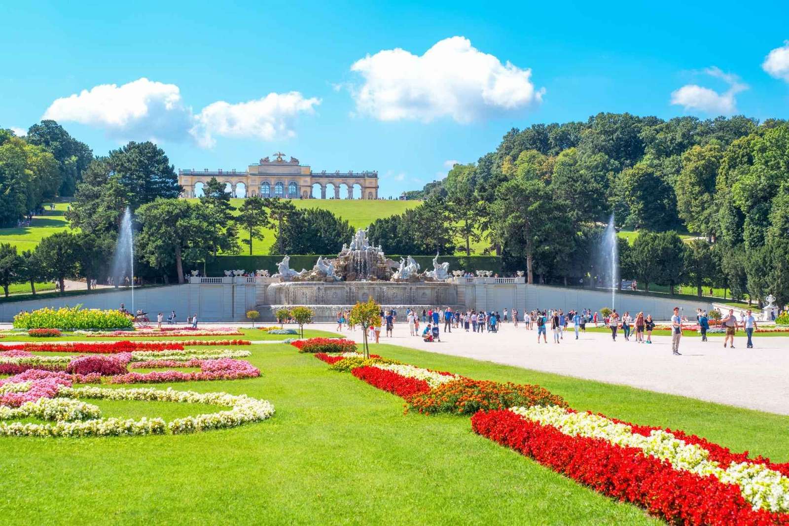 Vienne : Visite du château de Schonbrunn et de ses jardins en coupe-file