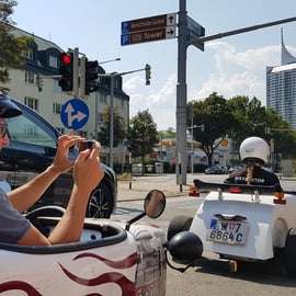 Vienne : visite touristique en Hotrod