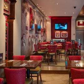 Vienne : Hard Rock Cafe avec menu fixe pour le déjeuner ou le dîner