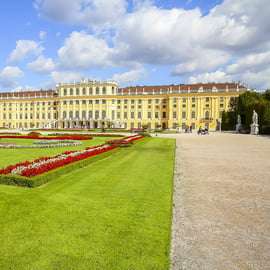 Vienne : Visite du château de Schönbrunn et de ses jardins en coupe-file