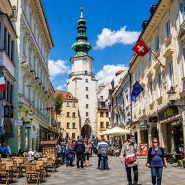 Depuis Vienne : visite de Bratislava et des châteaux de conte de fées de Slovaquie