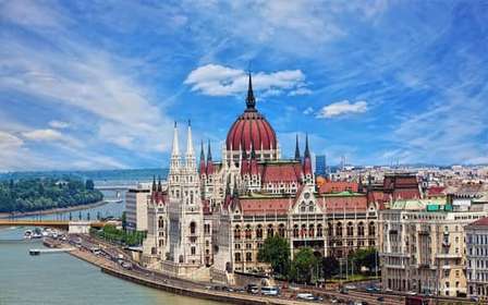Depuis Vienne : visite guidée d'une journée à Bratislava et Budapest